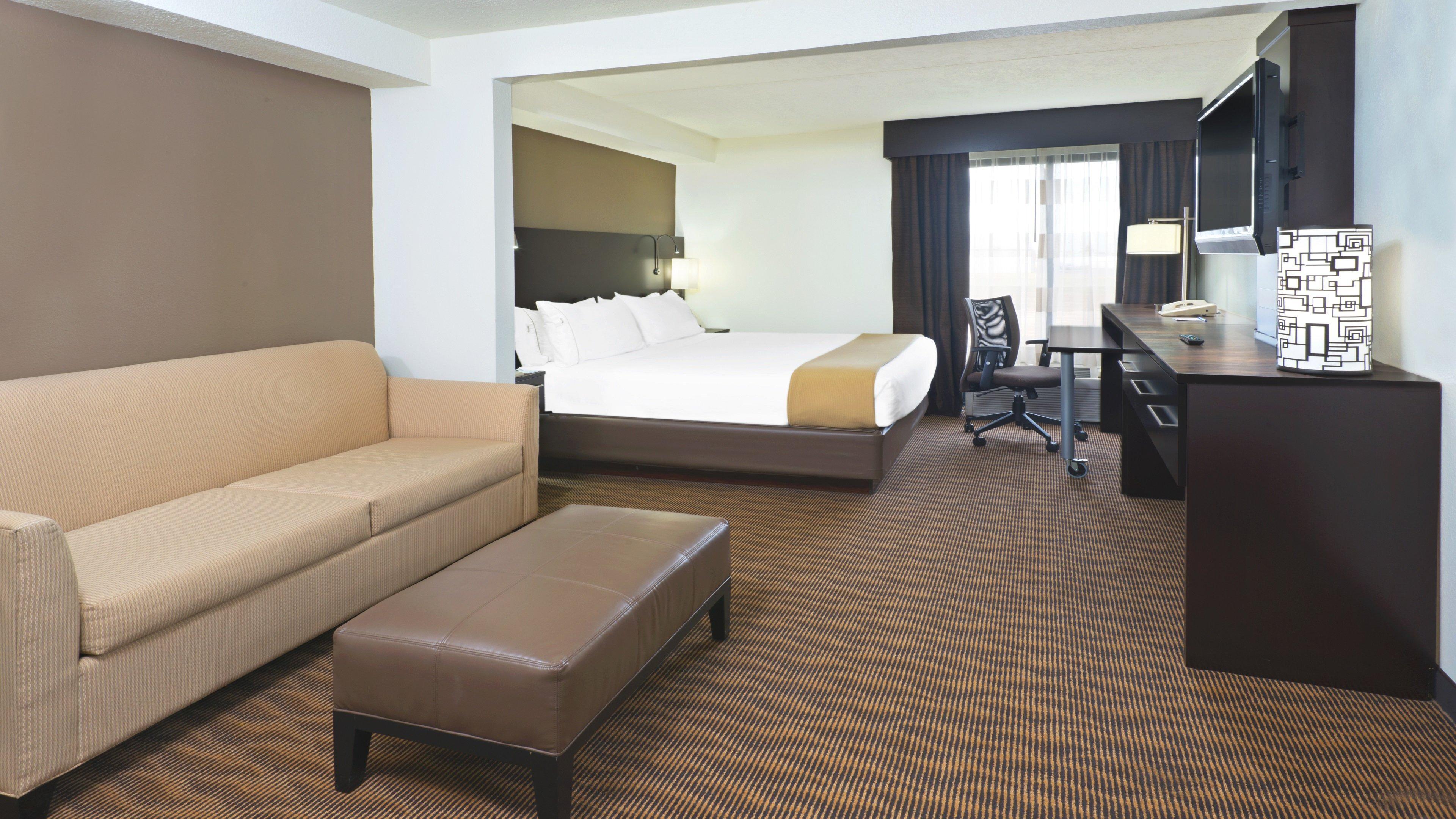 Holiday Inn Express Hotel & Suites Colby By Ihg Extérieur photo
