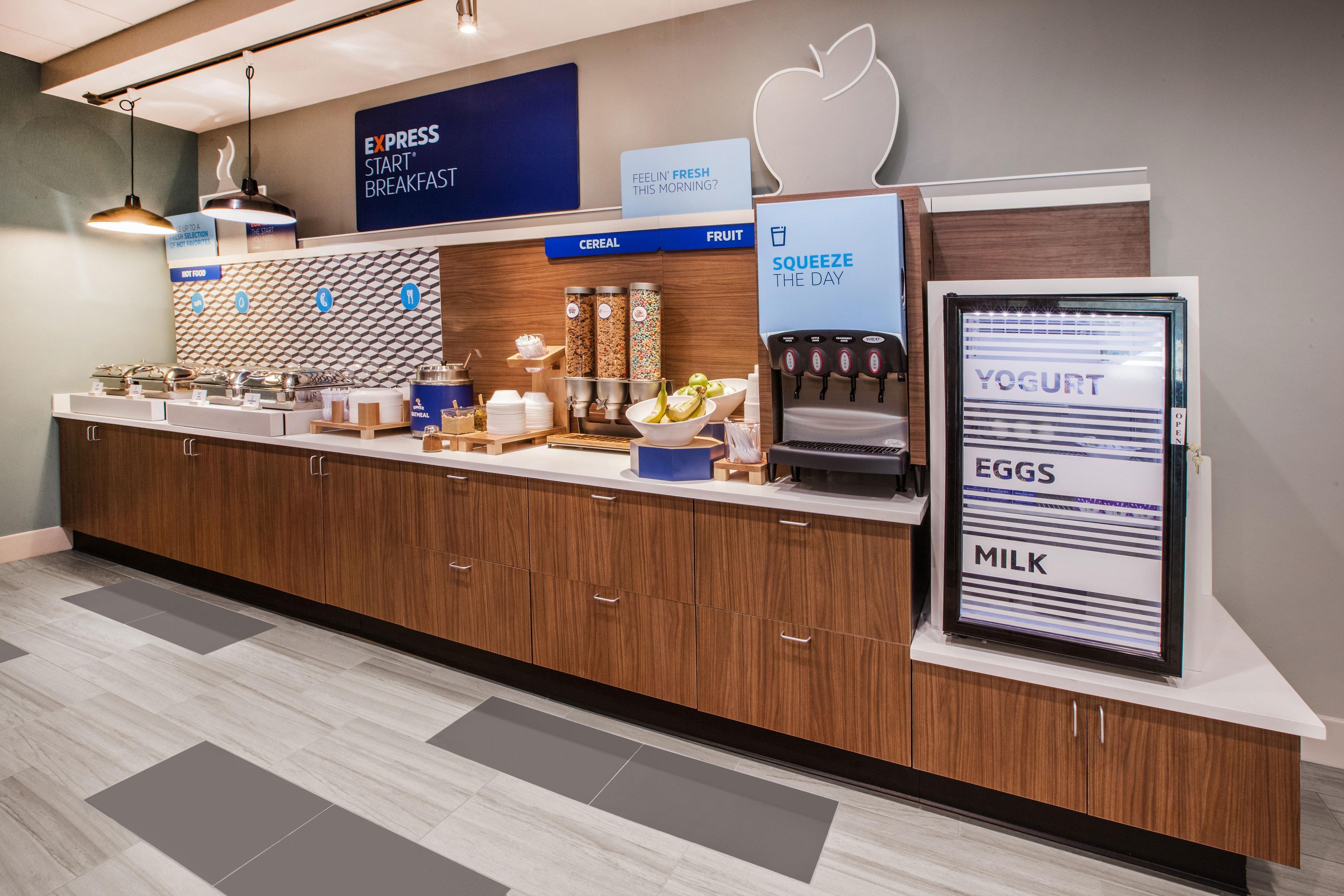 Holiday Inn Express Hotel & Suites Colby By Ihg Extérieur photo