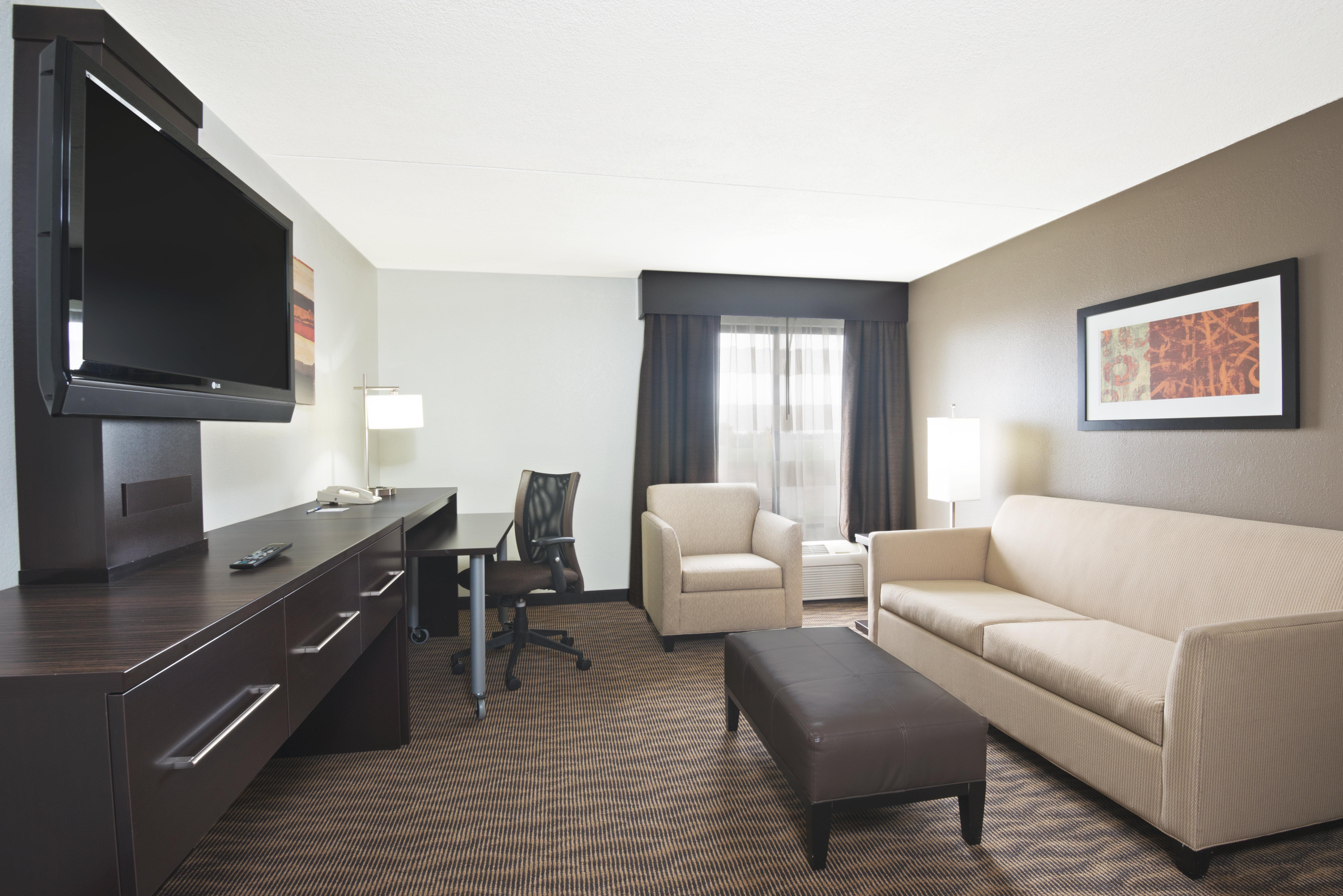 Holiday Inn Express Hotel & Suites Colby By Ihg Extérieur photo