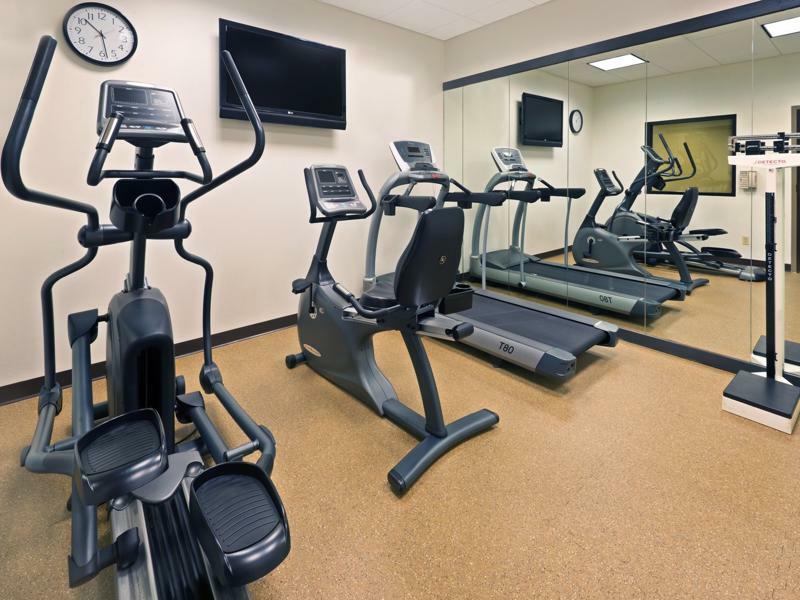 Holiday Inn Express Hotel & Suites Colby By Ihg Extérieur photo