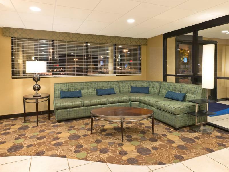 Holiday Inn Express Hotel & Suites Colby By Ihg Extérieur photo